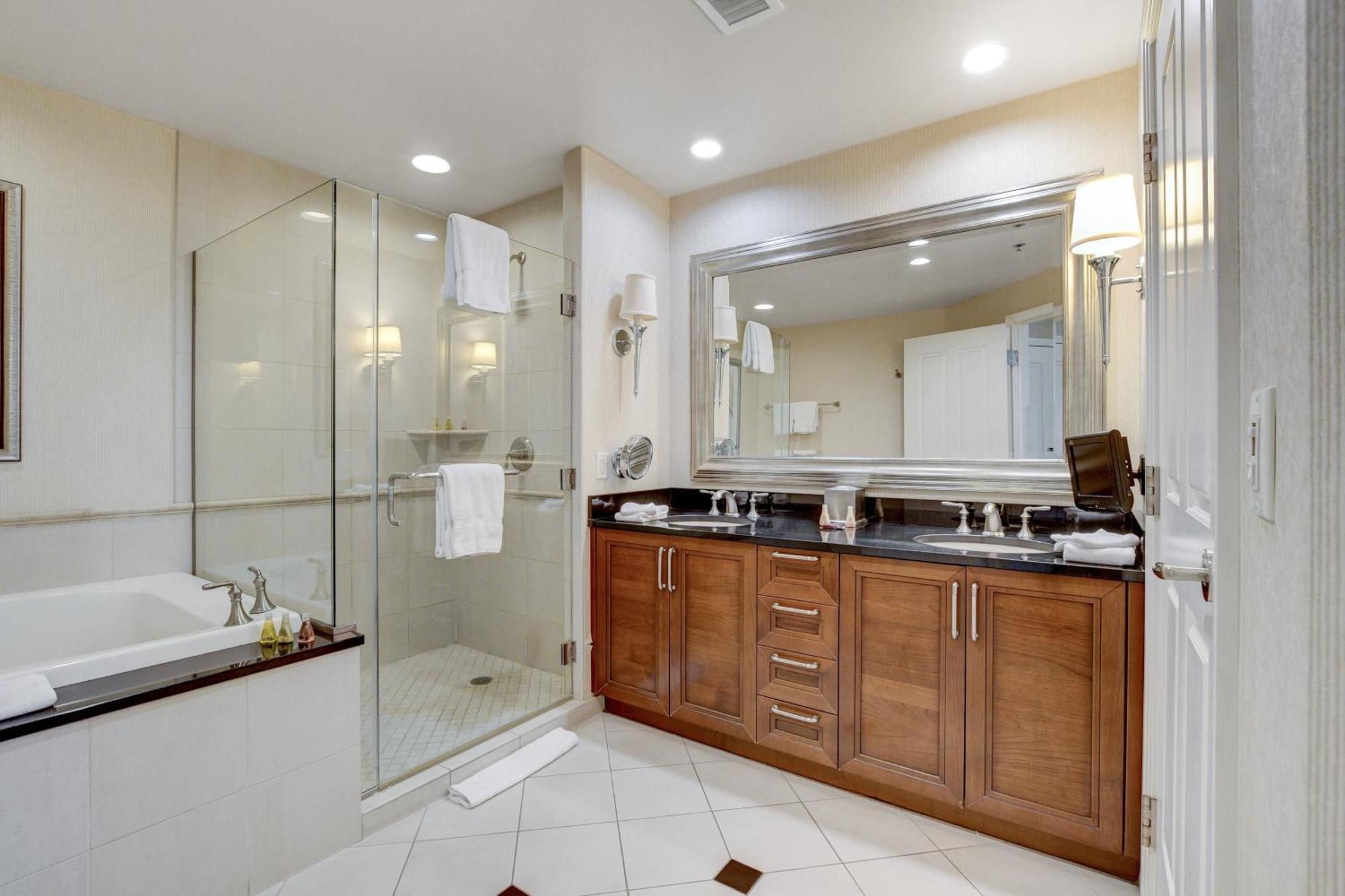 The Fantasy Suite Mgm Signature Pool View Las Vegas Exterior foto